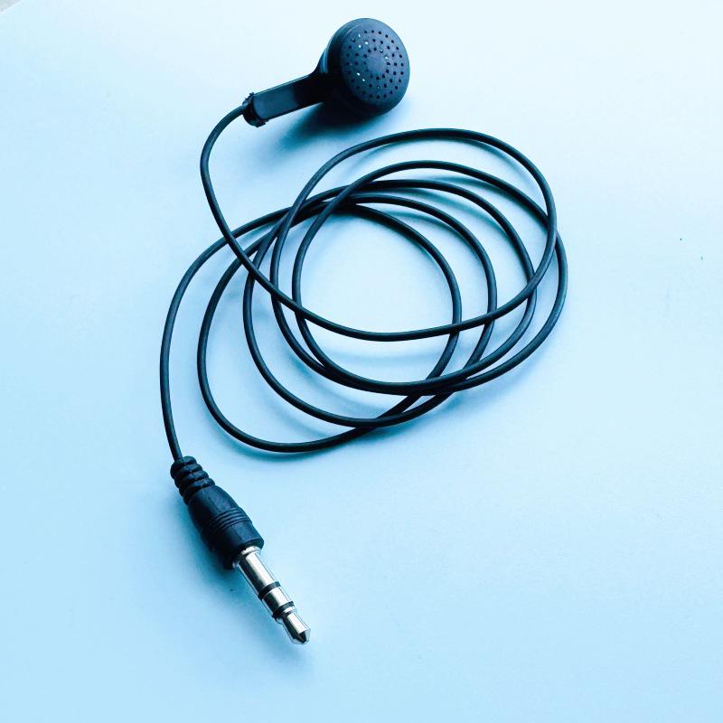 Universal In-Ear Bluetooth TYPE-C Ultra-Thin Single-Sided Earphone with Micro Android Interface