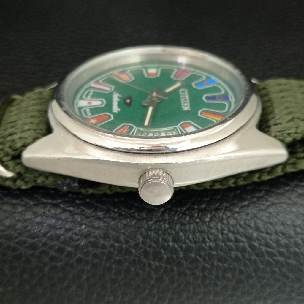 VINTAGE CITIZEN AUTOMATIC 8200 JAPAN MENS GREEN COLOR DIAL WATCH a709312-1