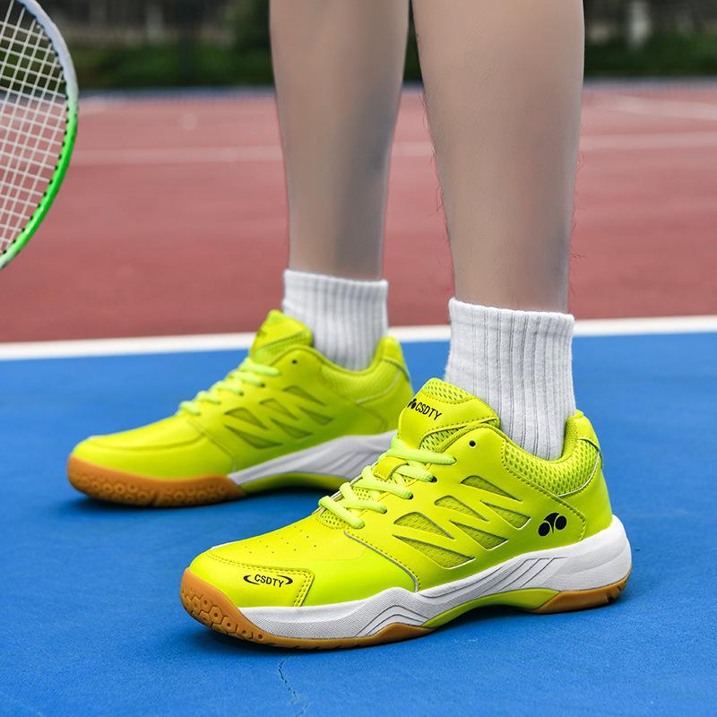 New Professional Badminton Shoes Men and Women Couples Breathable Cushioning Lightweight Non-slip Table Tennis Training Shoes