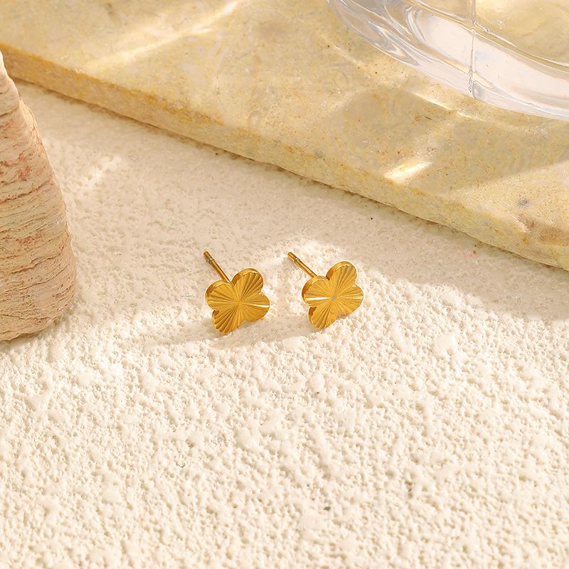 ins Stylish Simple Clover Titanium Steel Stud Earrings Light Luxury Premium 111 Stainless Steel Earrings 18k Gold Earrings