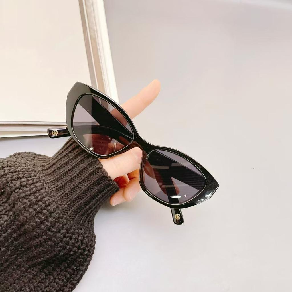 Cat Eye Shape Men'S Designer Sunglasses Korean Fashion Anti-Glare Sunglass For Women Holiday Travelling Female Sunglass