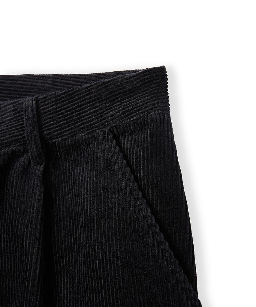 HOOVES Corduroy One-Pleat Cargo Pants [Black]