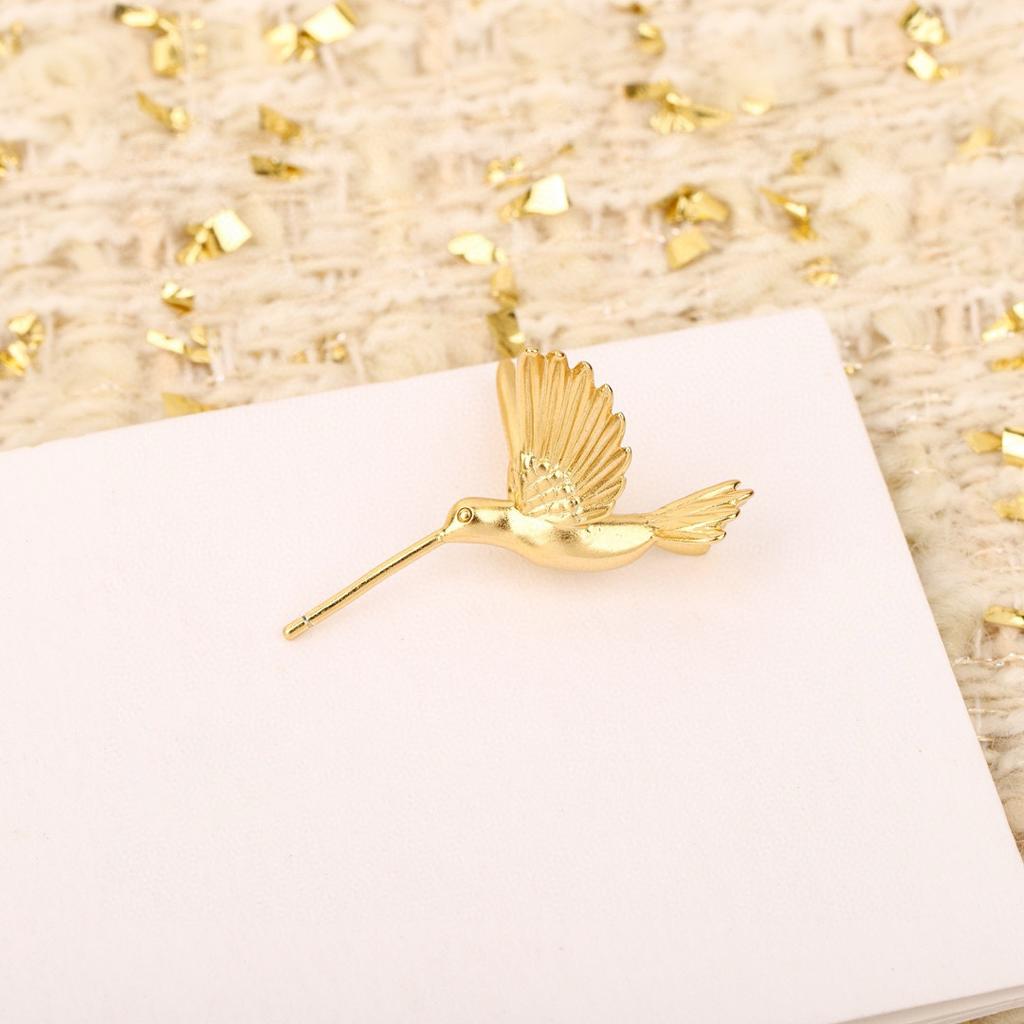 Latest Hot Brand Vintage Earrings for Women Luxury Jewelry Fashion Bird Design Eardrop Pearls Lady Party Stud Earrings