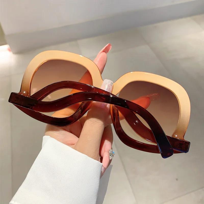 New Oversized Big Frame Sunglasses Women Fashion Vintage Popular Sun Glasses Punk Luxury Brand Designer Sexy Ladies Shades UV400