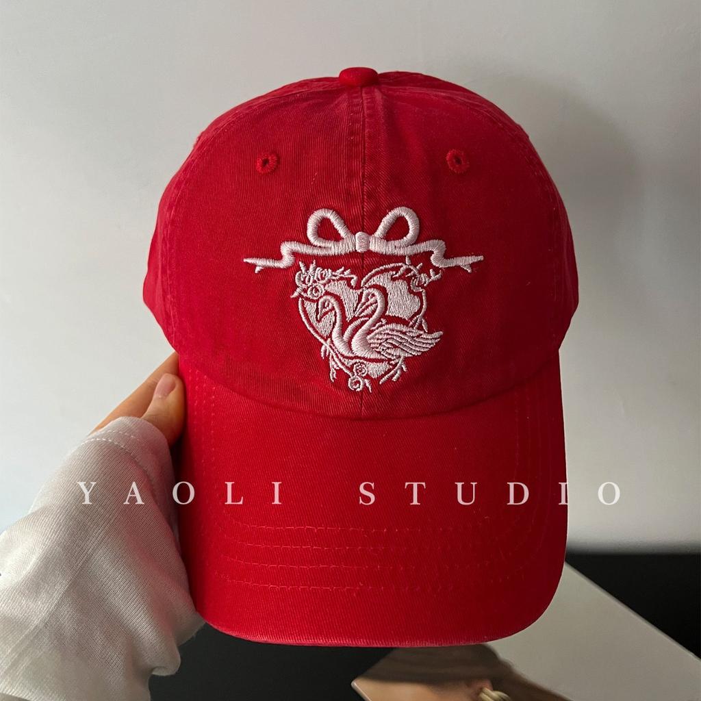 Love Swan Baseball Hat American Retro Embroidery Trendy Female Sunshade Big Head Circumference Showing Face Small Cap Male Cotton