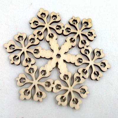 Schneeflocken-Dekorationen aus Naturholz – 10er-Pack