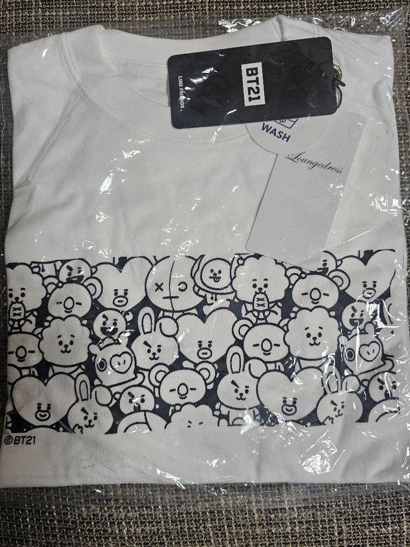 

[Б/У] Футболка BT21×Loungedress, белая, свободный размер