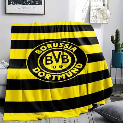 1 szt. Koc Flanelowy z Nadrukiem Borussia Dortmund Wysokiej Jakości Ciepły Komfortowy Pokrowiec na Wszystkie Pory Roku Idealny na Prezenty Wystrój Domu
