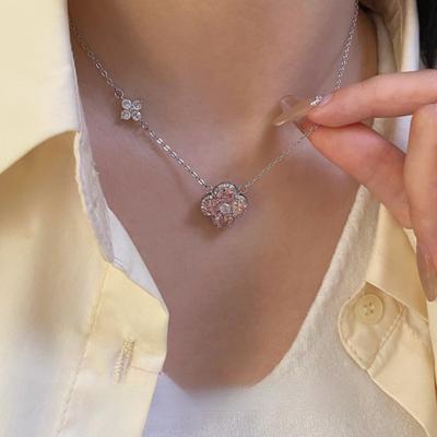 Collier pendentif fleur en zircon polyvalent doux mode chaîne clavicule tempérament luxe léger bijou haut de gamme