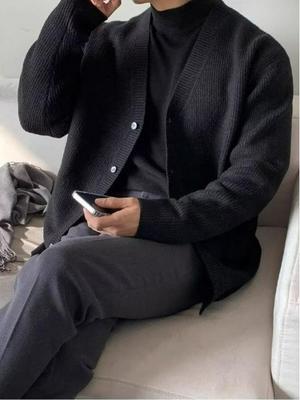 Men's Korean Style V-Neck Knit Cardigan - Casual Loose Fit for Autumn/Winter