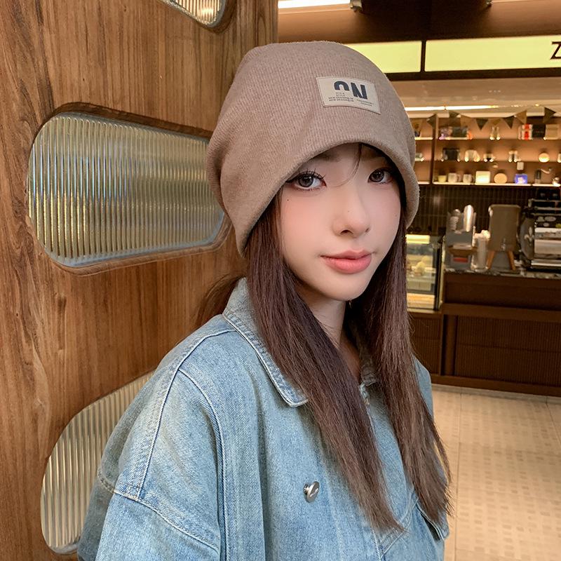 Damen Koreanische Warme Mütze mit Ohrenschutz - Herbst/Winter Buchstaben-Label Design