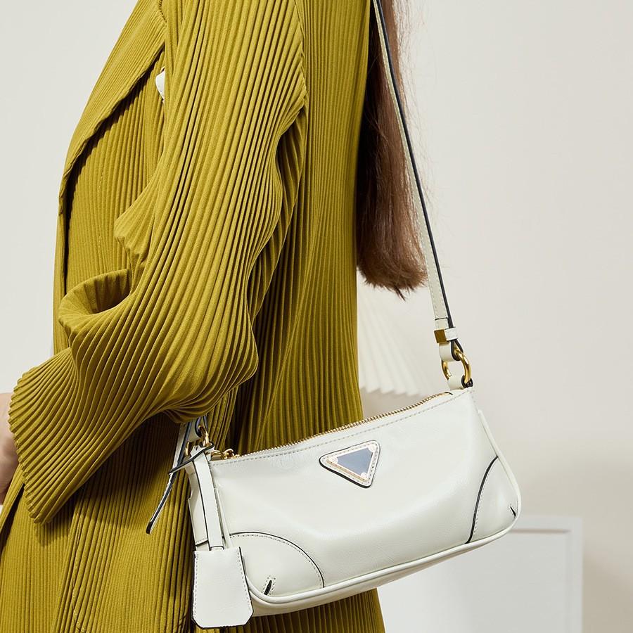 2025 New Top Layer Oil Wax Leather Single Shoulder Crossbody Bag Textured Commuter Underarm Women's Bag Baguette Bag Genuine Leather Women's Bag