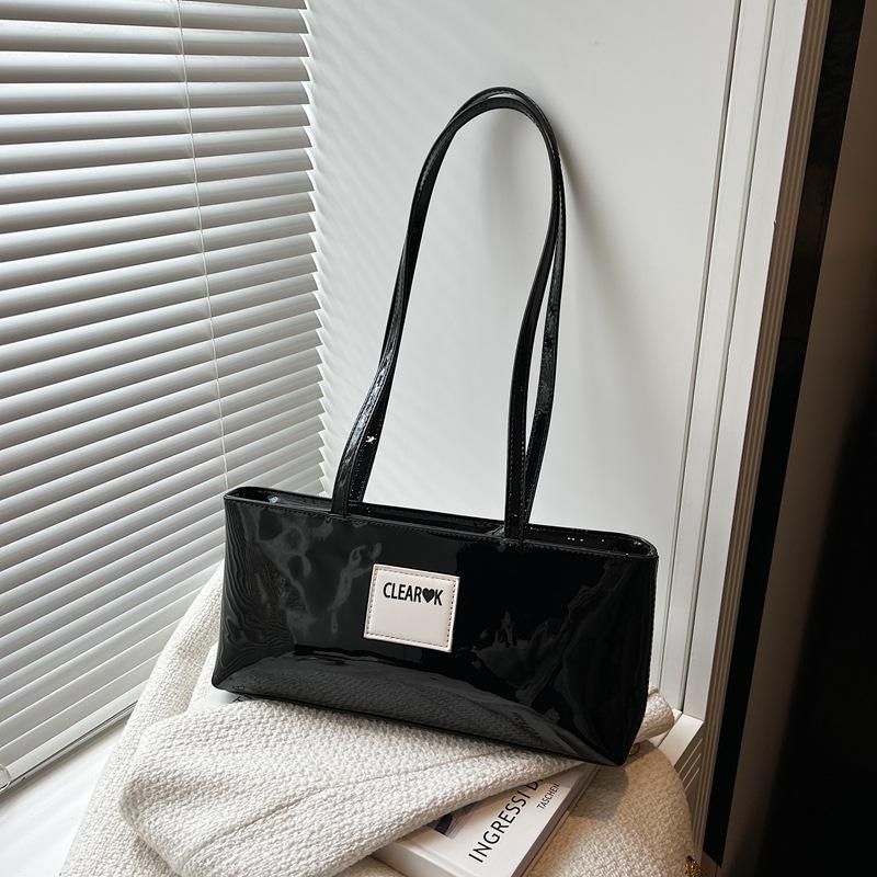 Super fire Maillard casual shoulder armpit bag women's 2025 summer new versatile fashion shoulder bucket bag