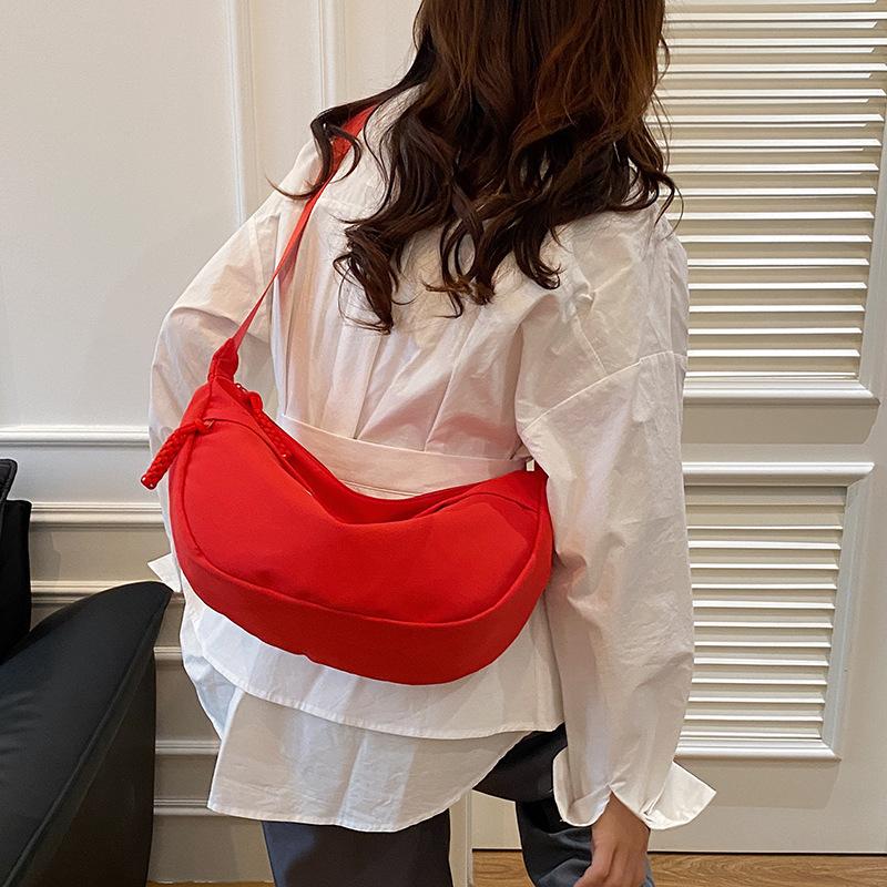 2025 spring and summer new large-capacity dumpling bag women's trend simple embroidery thread letter underarm bag campus travel bag