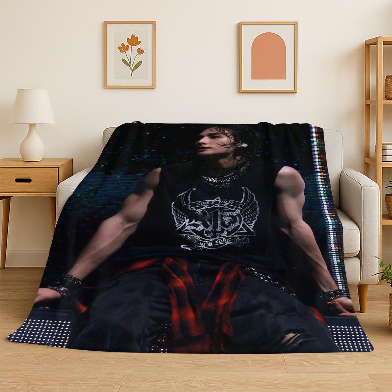 Kpop Hyunjin Stray Kids Musik Flanelldecke Weich Warm Überwurfdecke für Schlafzimmer Wohnzimmer Bett Reise Camping Picknick Geschenk