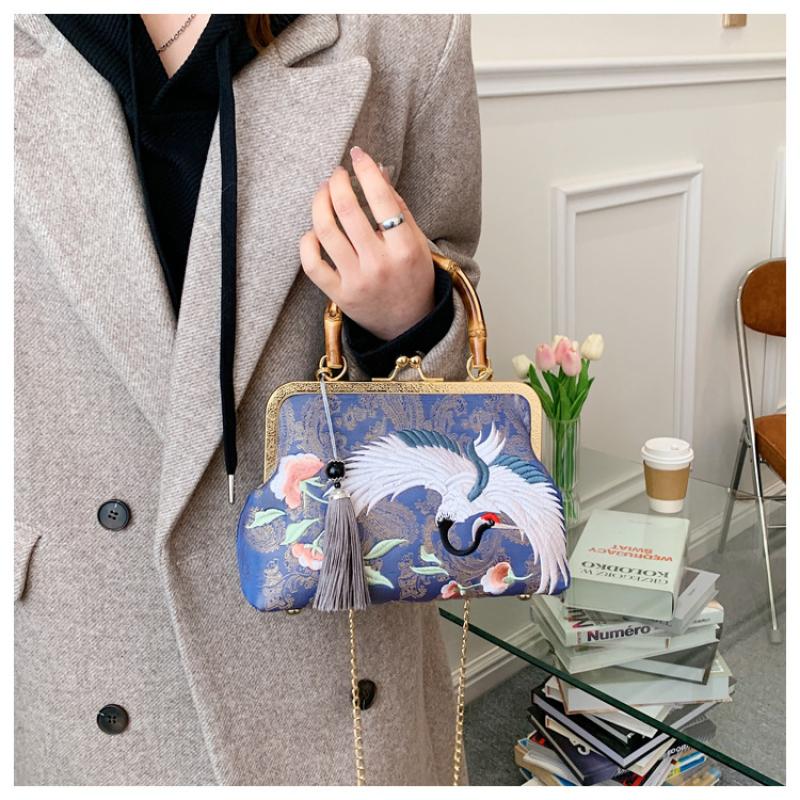 Chinese Style Embroidery Jacquard Women Clutch Bag With Tassel Wedding Evening Trendy Handbag Elegant Crossbody Shoulder Bag