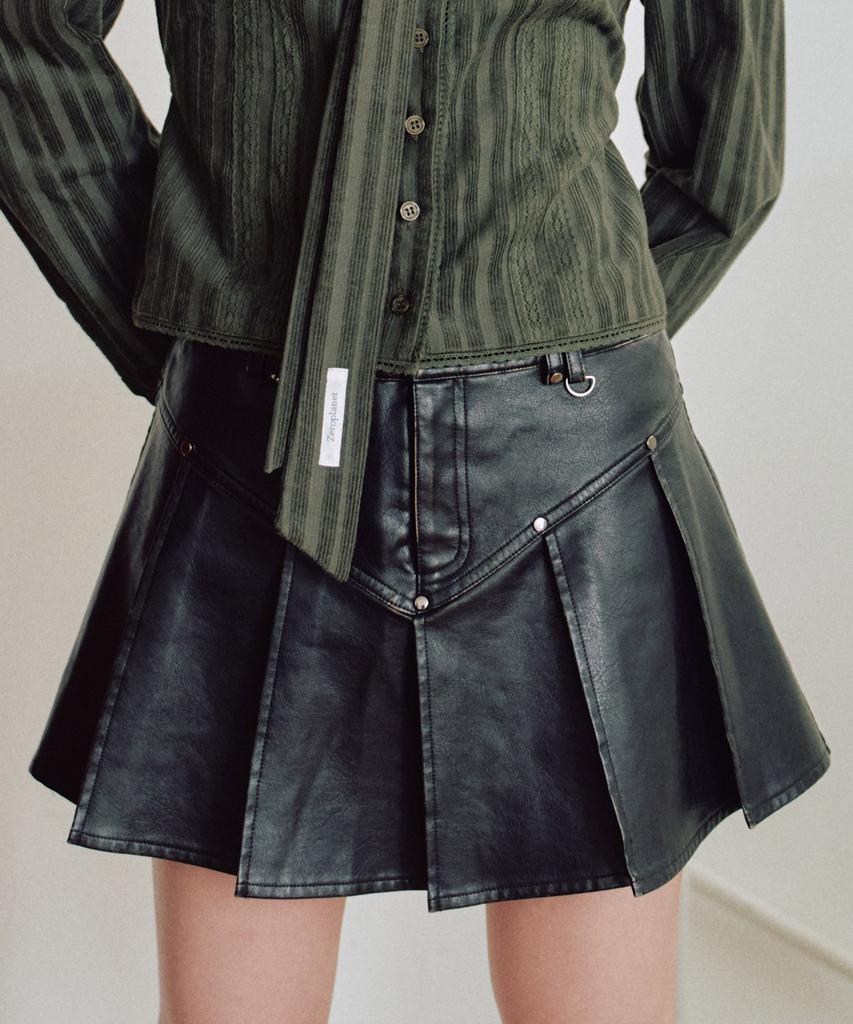 ZEROPLANET Sandy Leather Pleated Skirt [Black]