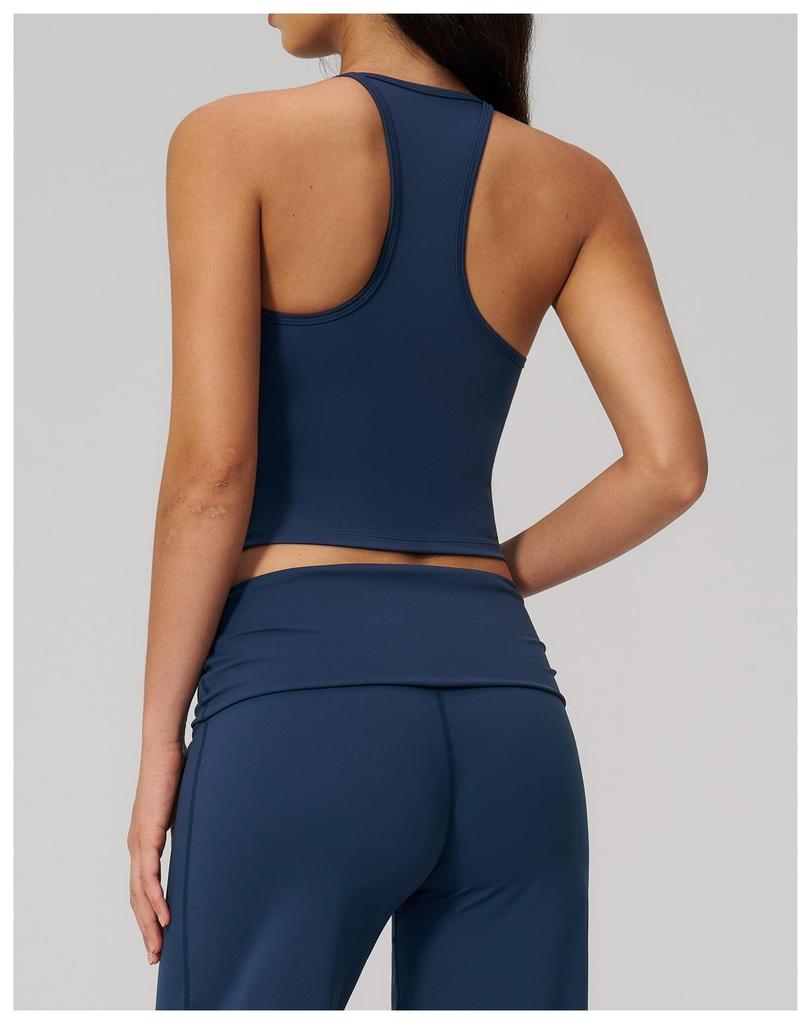 Introducing the Stylish Women's Quick-Dry Yoga Tank Top: Beautiful Design, Perfect for Fitness & Sports.