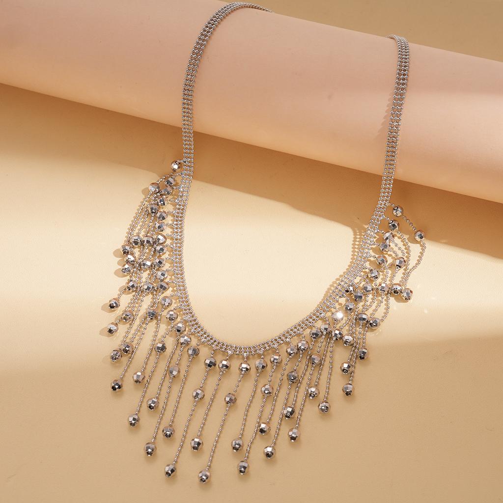 Line tassel necklace, personalized trend, simple collarbone chain design, sense of decoration