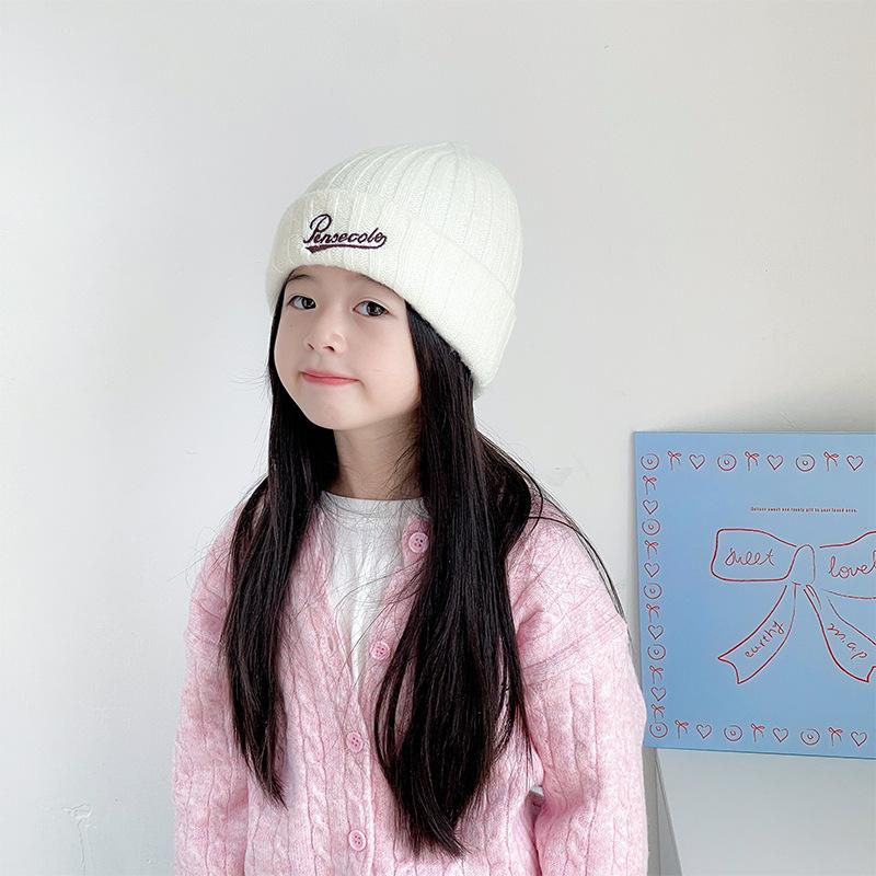 Neuer Kinder Wollstrickmütze Koreanischer Stil Einfache Englische Buchstaben Bestickte Wollmütze für Jungen und Mädchen Baotou Ohrenschutzmütze