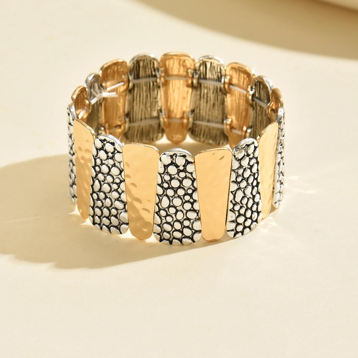 

1 шт. Модный простой гладкий узор в виде молотка ретро состаренный эластичный браслет для женщин для повседневной носки, отпуска, свиданий, подарков, вечеринок