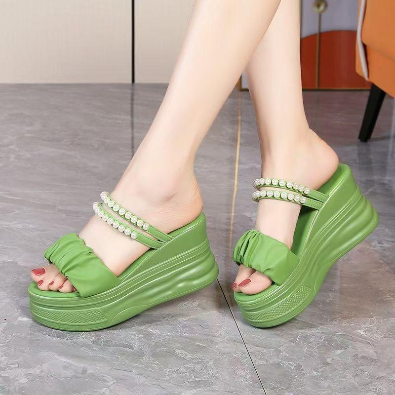 Slope Heeled Slippers Women Outside 2025 New Summer Fashion Bright Diamond Versatile Thick Sole Sponge Slipper Women Shoes
