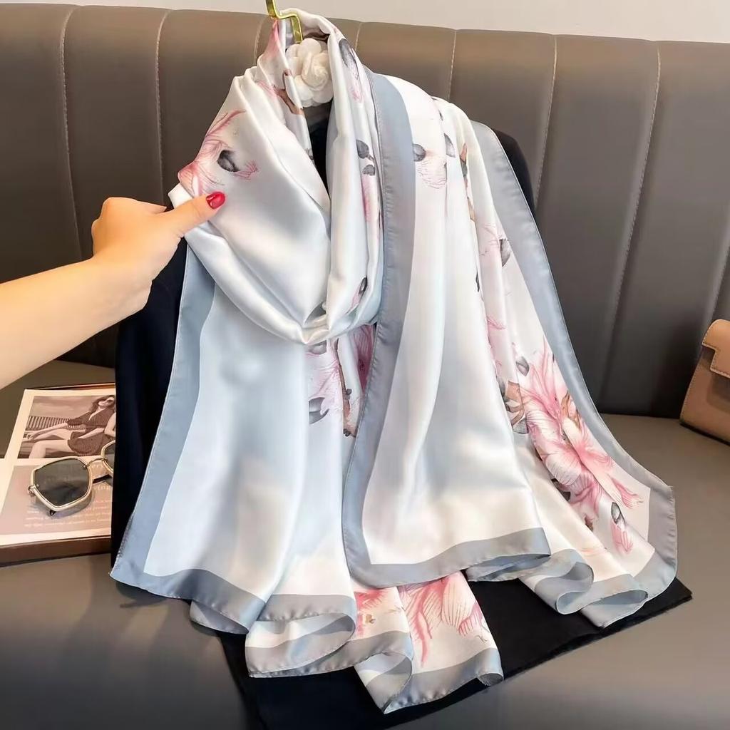 1 Pcs 90X180 Retro Chinese-style Green Animal, Crane and Flower Long Scarf, Paired with an Air-conditioned Shawl for Women