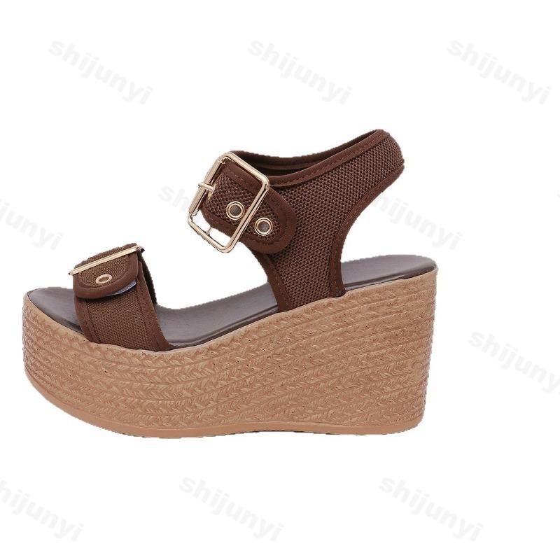 Fashion Retro Buckle Design Casual Thick Soled Sandals for Women 2025 Summer New Grass Woven Open Toes Comfortable Fashion Beach Sandals