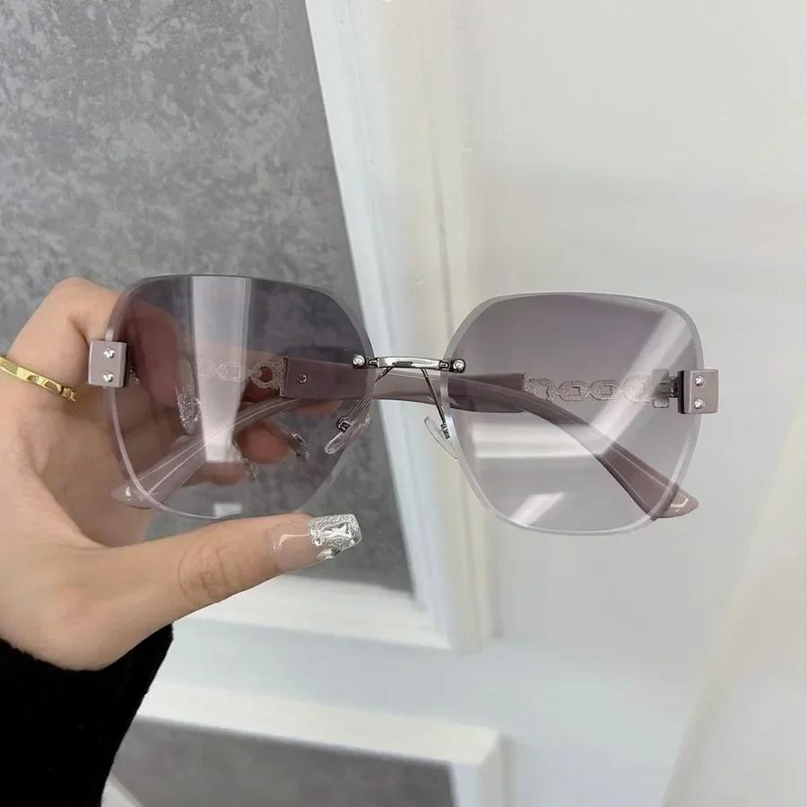 Fashion Square Sunglasses Women Men Brand Designer Luxurious Sun Glasses Female Outdoor Casual Travel