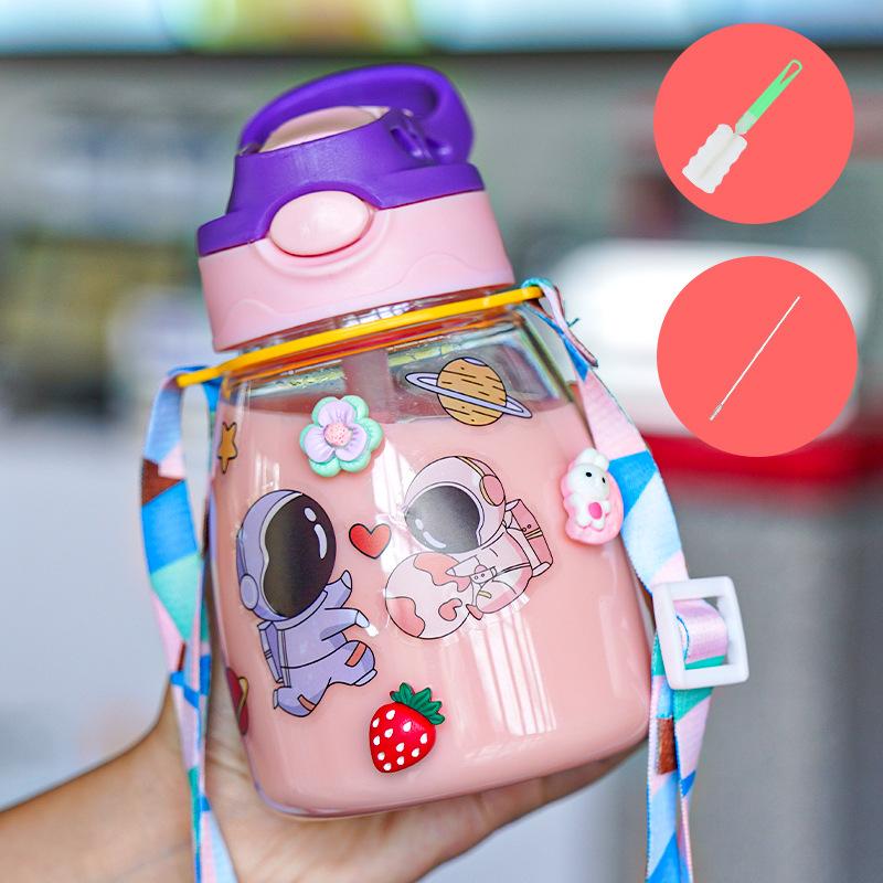 Water bottle1011 new children's cartoon straw cup strap handle portable plastic cup baby cute water cup