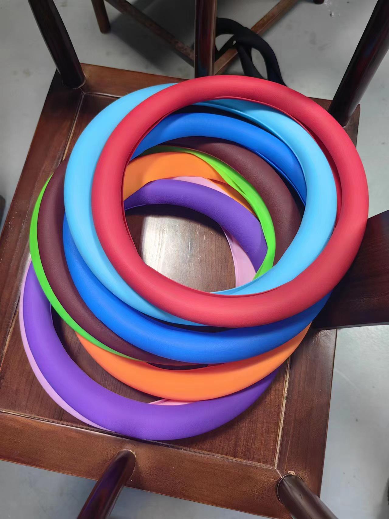 

Universal Non-Slip Silicone Steering Wheel Cover - All-Season, Wear-Resistant, High-Elasticity Half-Wrap Platinum Silicone Universal (Stretchable) серый