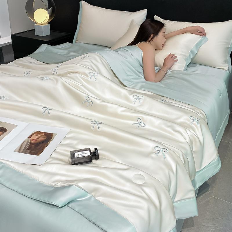 new class A soybean fiber Xia Liang quilt air conditioner quilt single double machine washable summer four-piece thin quilt