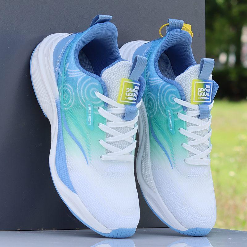 

2024 летняя новая мужская обувь сетчатые дышащие легкие кроссовки дезодорирующие нескользящие спортивные туфли модная универсальная повседневная обувь 38