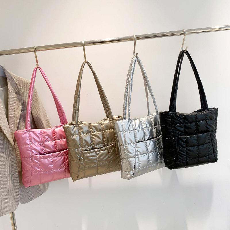 2025 Autumn New Beautiful Women's Bag Large Capacity Portable Women's Bag Square Leisure Shoulder Bag Foreign Style Tote Bag