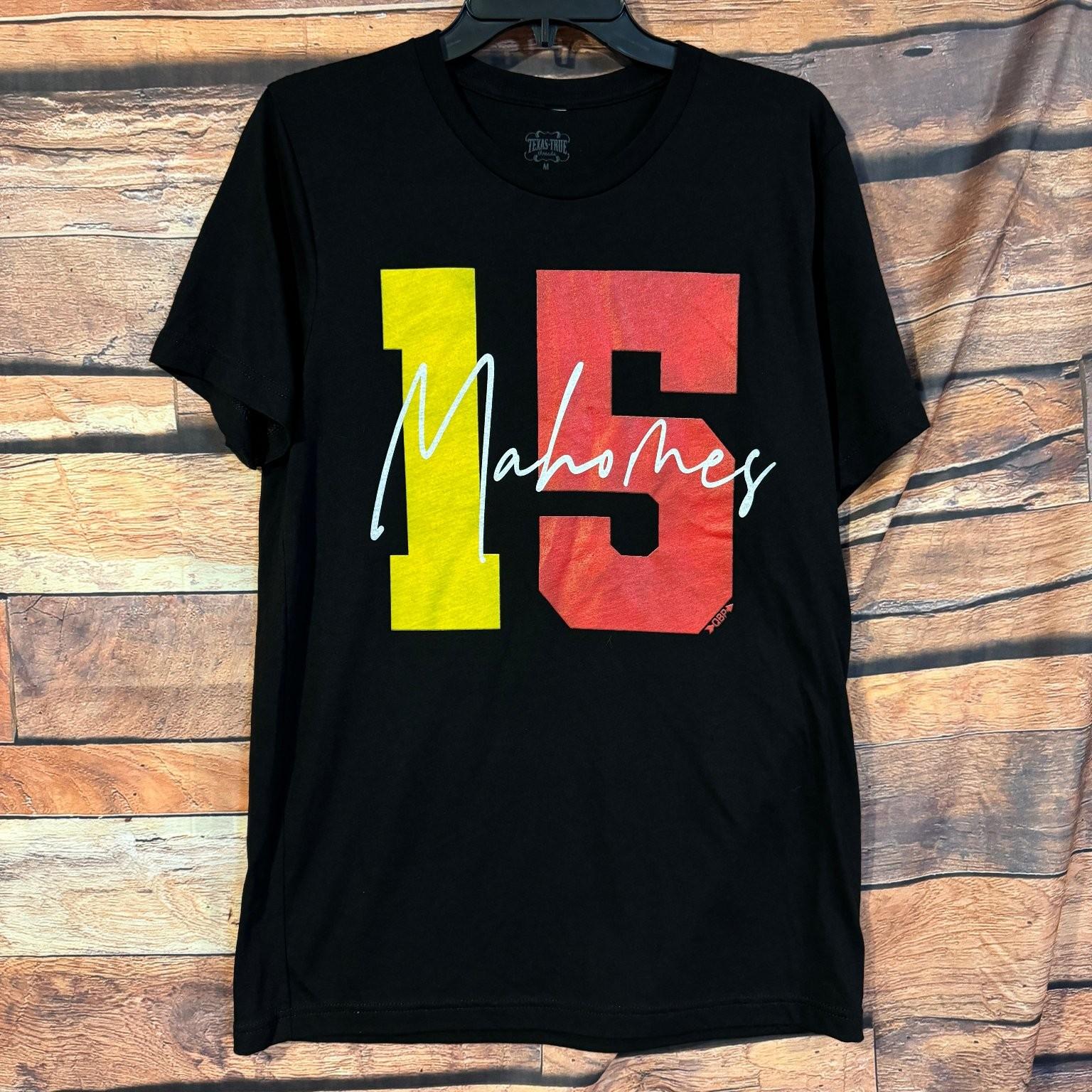 Texas True Threads Men s Black Mahomes 15 Graphic M Polyester Blend Unisex T-Shirt S