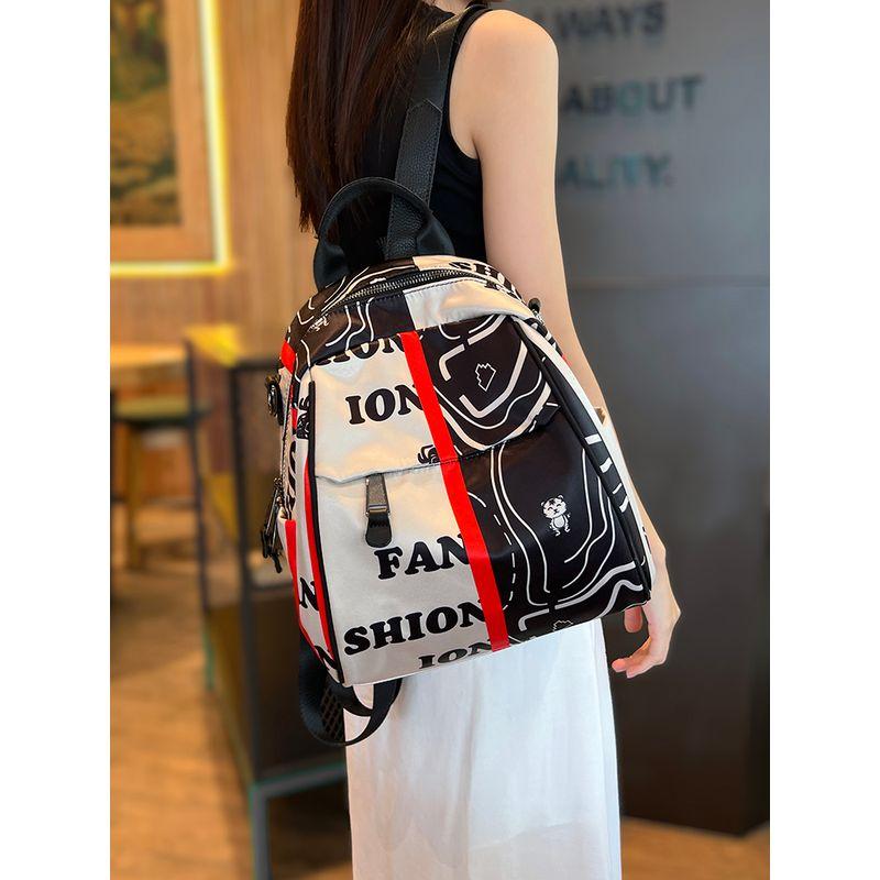 

Принт Модный Рюкзак из Оксфордской Ткани для Женщин 2025 Новое Поступление Стильный Легчайший для Сочетания Одноплечевой Двойного Использования Рюкзак Трендовый Ретро Легкий Retro Red