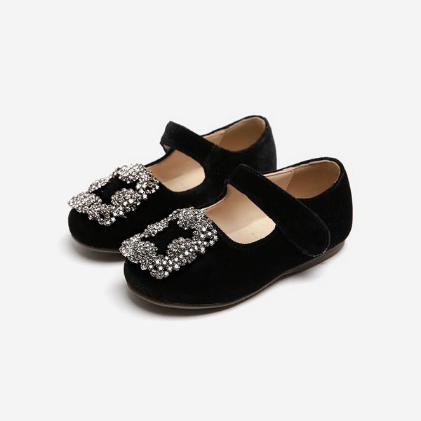 

Маленькая Диана Белита Блэк-Флэт