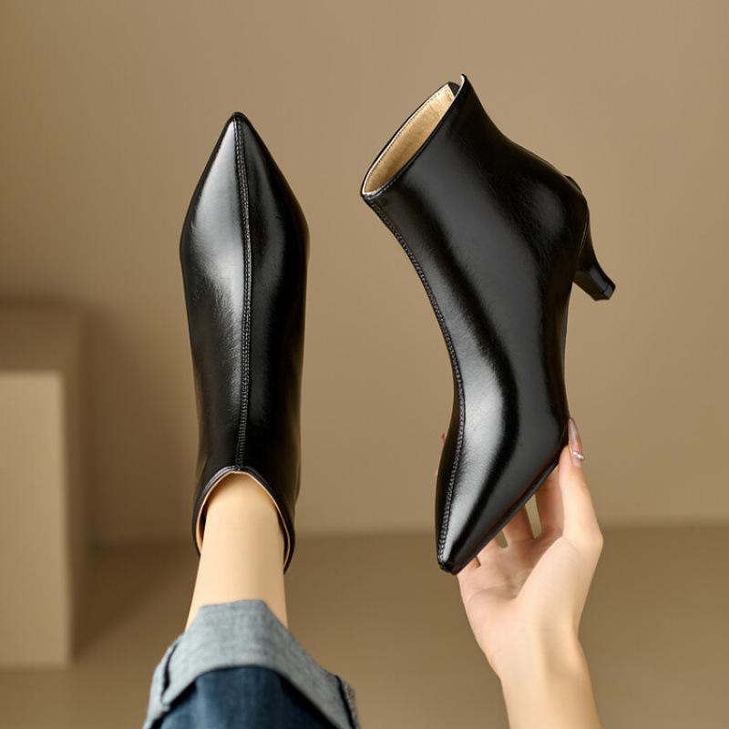 

European and American new low boots large size women s high heels pointed rubber soft sole zipper 2025 women s boots 39 чёрный