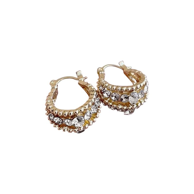 Exquisite Lightweight Sparkly Diamond Cradle Earrings for Women