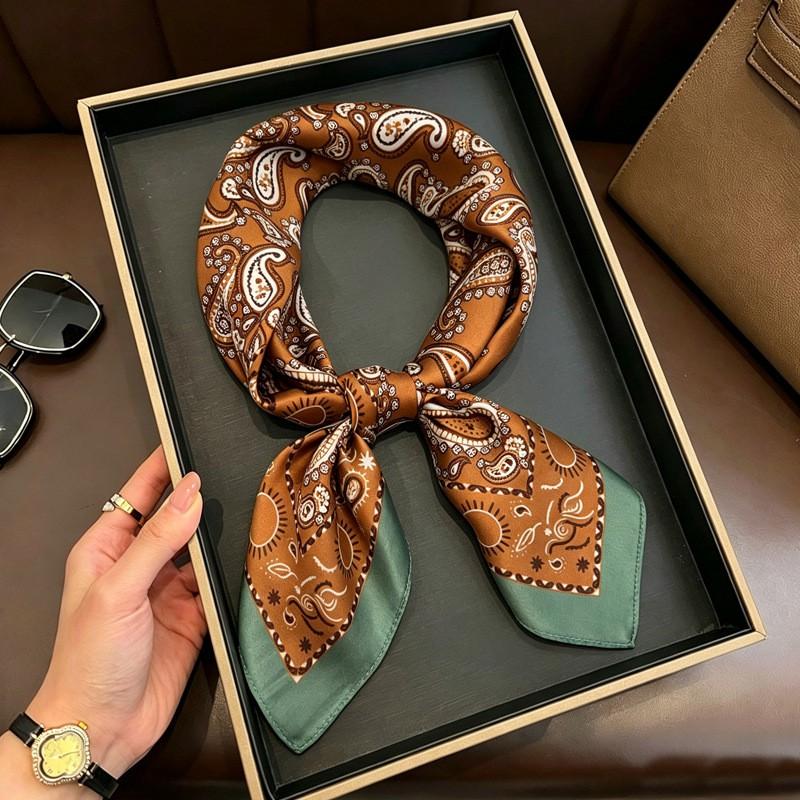 100% Mulberry Silk Scarf 70x70cm Square Neck Wrap Outdoor Air Conditioner Shawl Fashion Headscarf