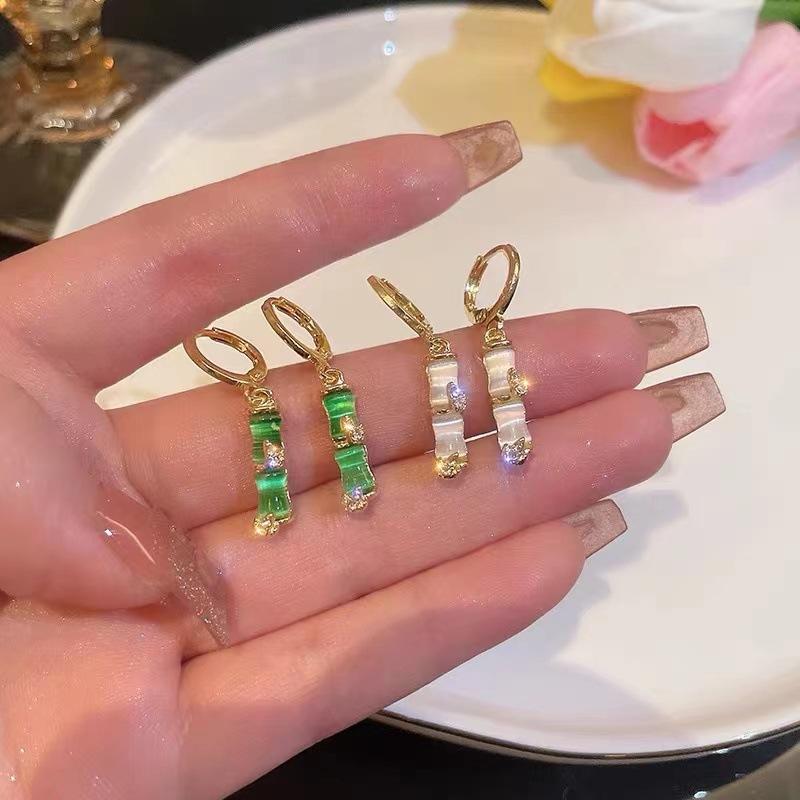 Retro Bambusförmige Hängeohrringe Luxus Damen Accessoires Goldfarben Party-Ohrringe Modeschmuck