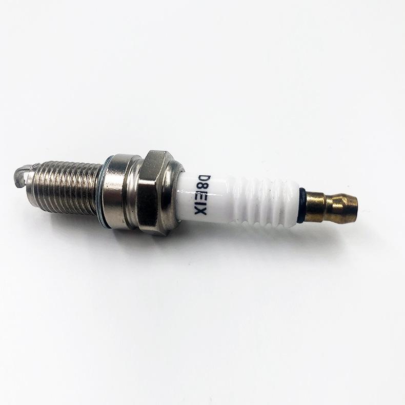 A7TC D8TC Four-Stroke Spark Plug for Motorcycles and Lawn Mowers