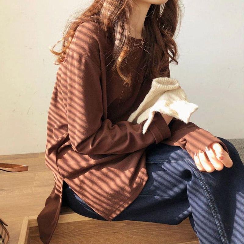 

L - 6XL Женские топы Футболка Летняя рубашка больших размеров Подходящие модели средней длины Облегающие бедра Тонкие открытые нерегулярные с длинными рукавами M коричневый