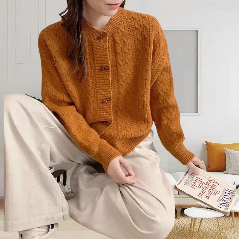 2025 Autumn Women's Casual Short Knit Cardigan - Small Fresh Twist Sweater Coat with Toggle Buttons, Lazy Style
