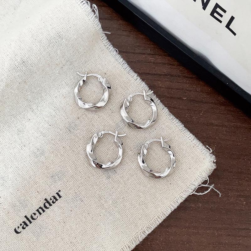 Xintaixi Sterling Silver Twisted Hoop Earrings - Elegant, Versatile, and Exquisite for Women