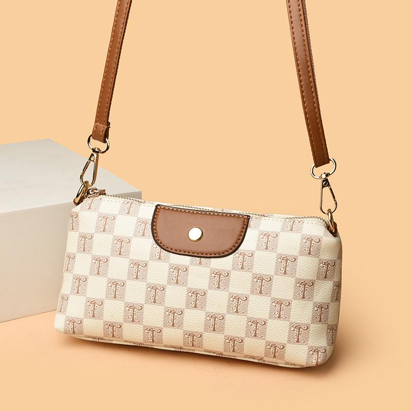 Women's bag new spring and summer small bag printed letter women's bag fashion shoulder versatile messenger bag clutch bag