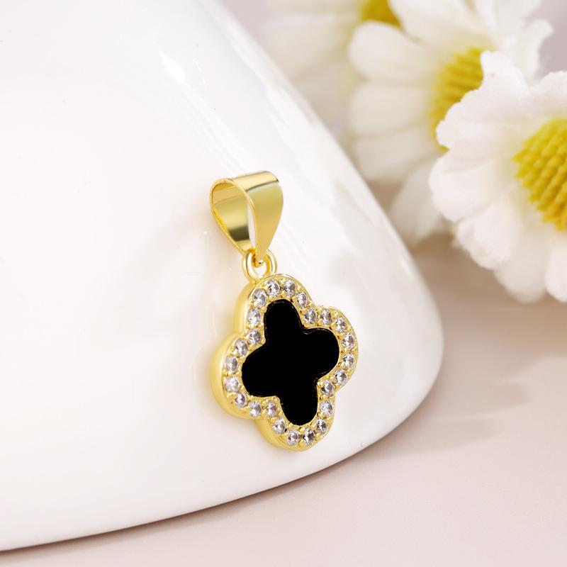 18K Gold-Plated Zircon Four-Leaf Clover Pendant Necklace: Women's Lucky Charm Jewelry Accessory