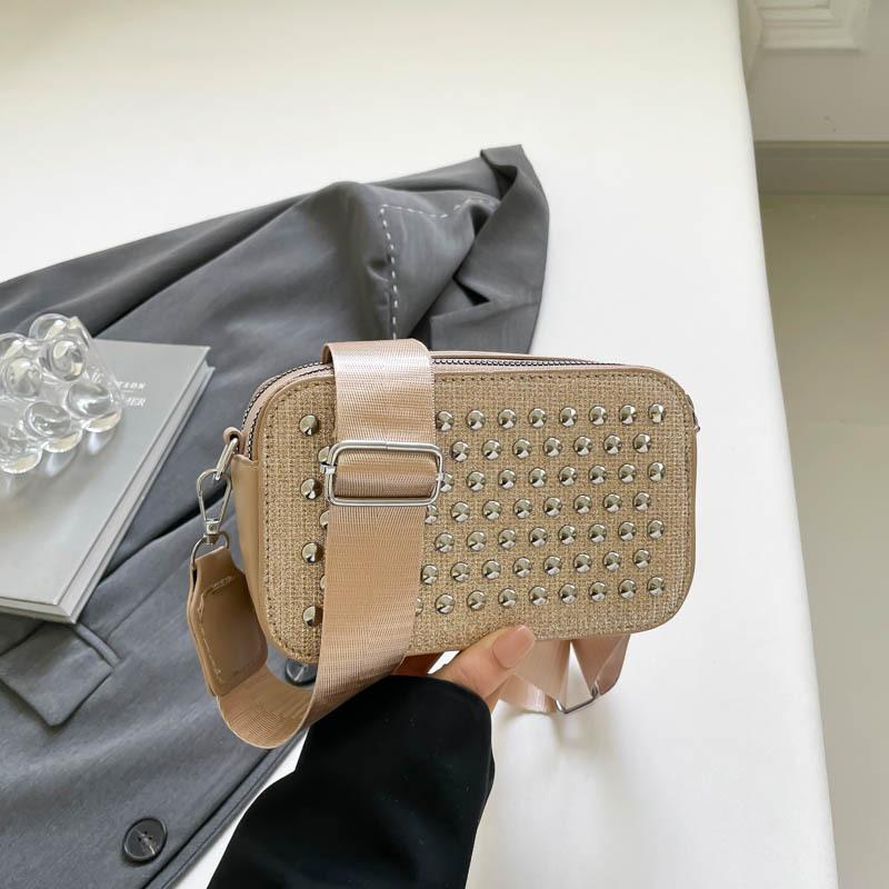 

Нишевый дизайнерский тренд женская сумка новая мода универсальная сумка через плечо широкий плечевой ремень сумка-мессенджер маленькая квадратная сумка женская золотой