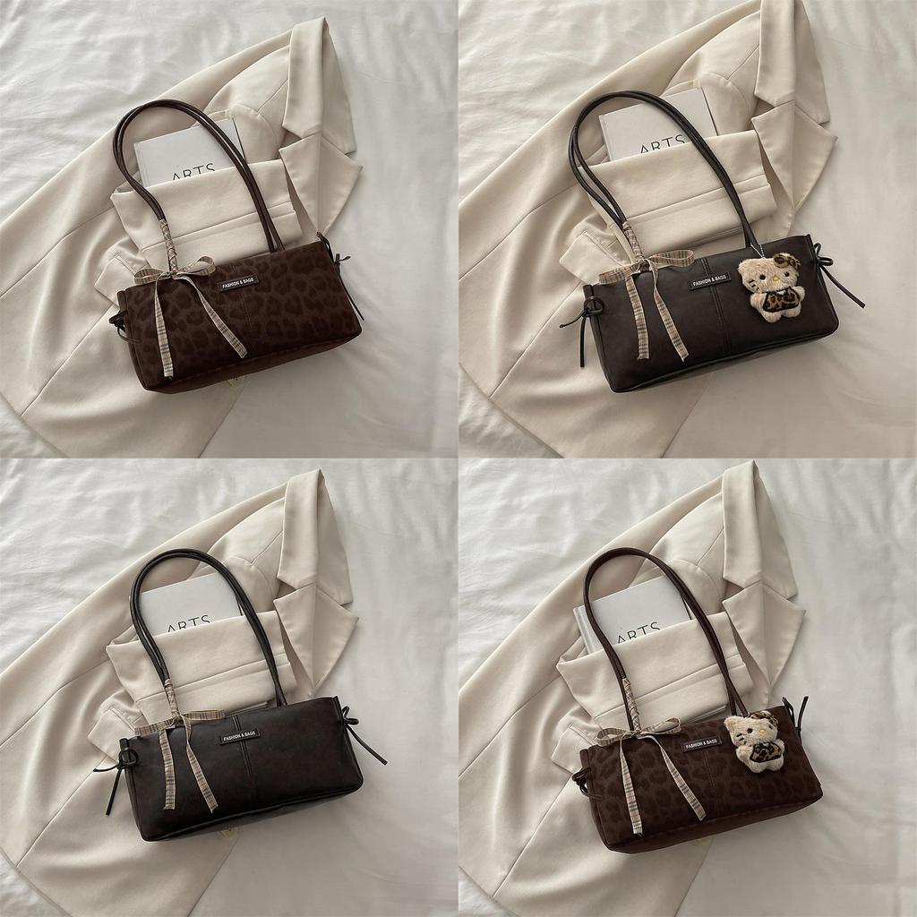 Minimalist Womens Carryall Bag With Special Material For Daily Use