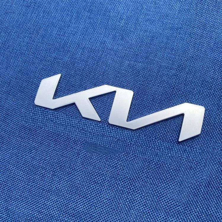 1pcs KN ABS Car Front Logo Sticker For New Kia Rear Bumper Tail Door Trunk Sticker Car Rear Emblem Sticker Styling Accessories Bhmcg60